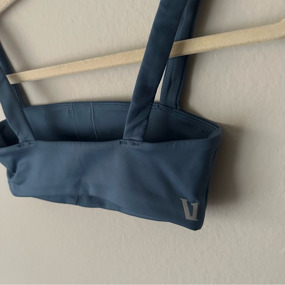 Vuori Evolve Square Neck Bra Women's Uplift Bra in Pool Blue - Picture 7 of 11